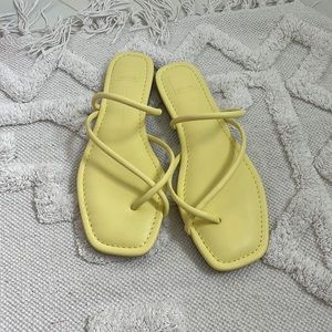 DOLCE VITA- pastel yellow size 11 straps sandals